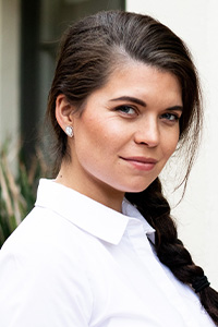 Portrait of Rhiannon Green