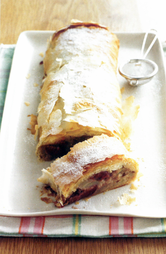 Plum-strudel