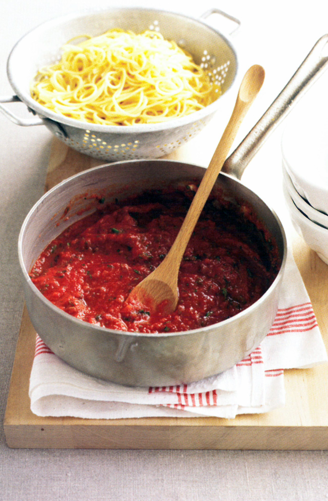 Quick-tomato-pasta-sauce