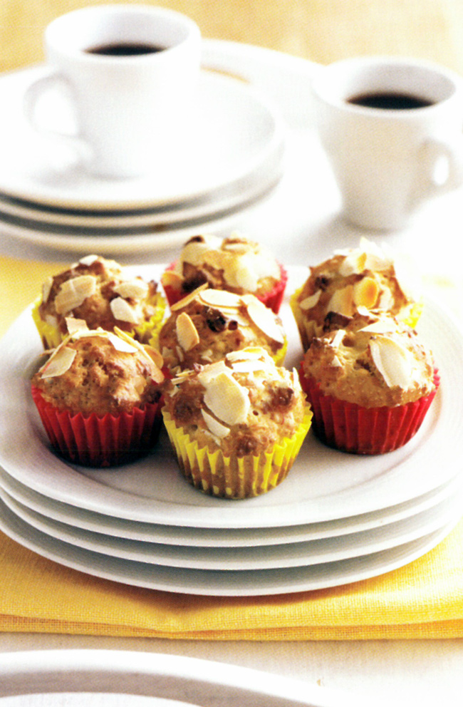 Apricot-and-oat-muffins